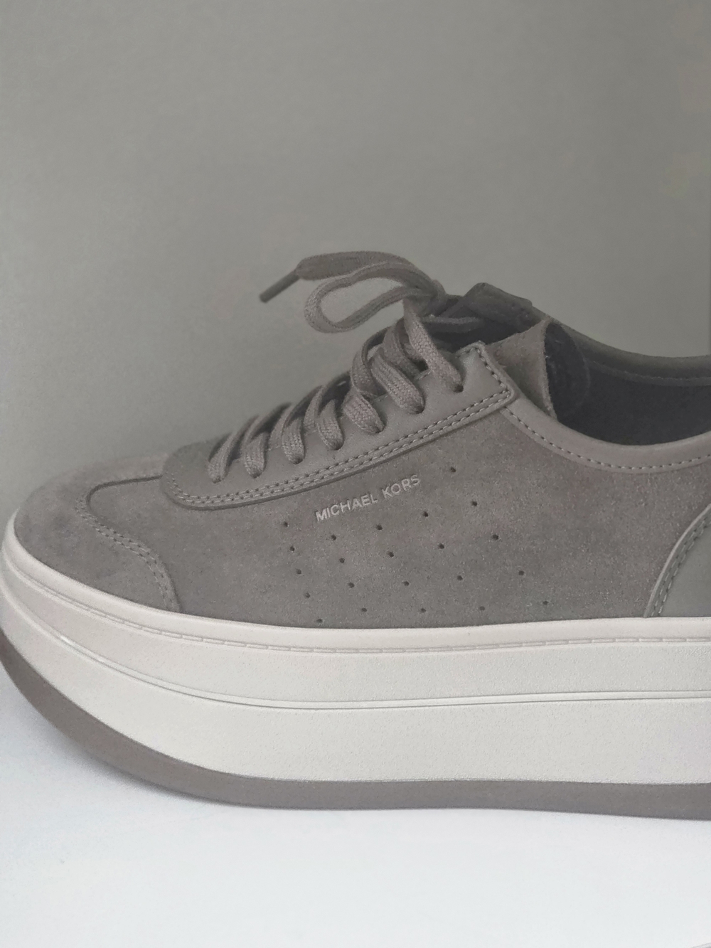 Michael Kors Men’s Gray Suede Lace-Up Sneaker Nwt - Picture 5 of 6